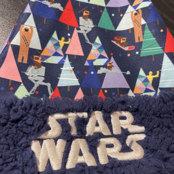 alt Disney World Holiday Christmas Hat STAR WARS Santa Hat For Adults - Picture 3 of 4